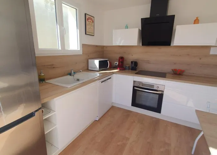 En Camargue アパート